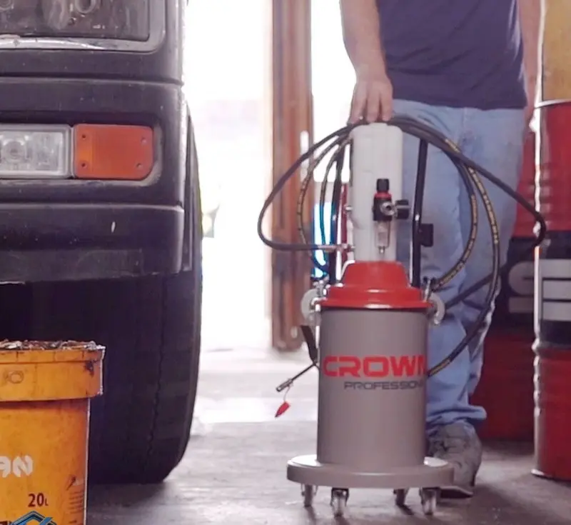 Crown Bucket Grease Pump CT38097