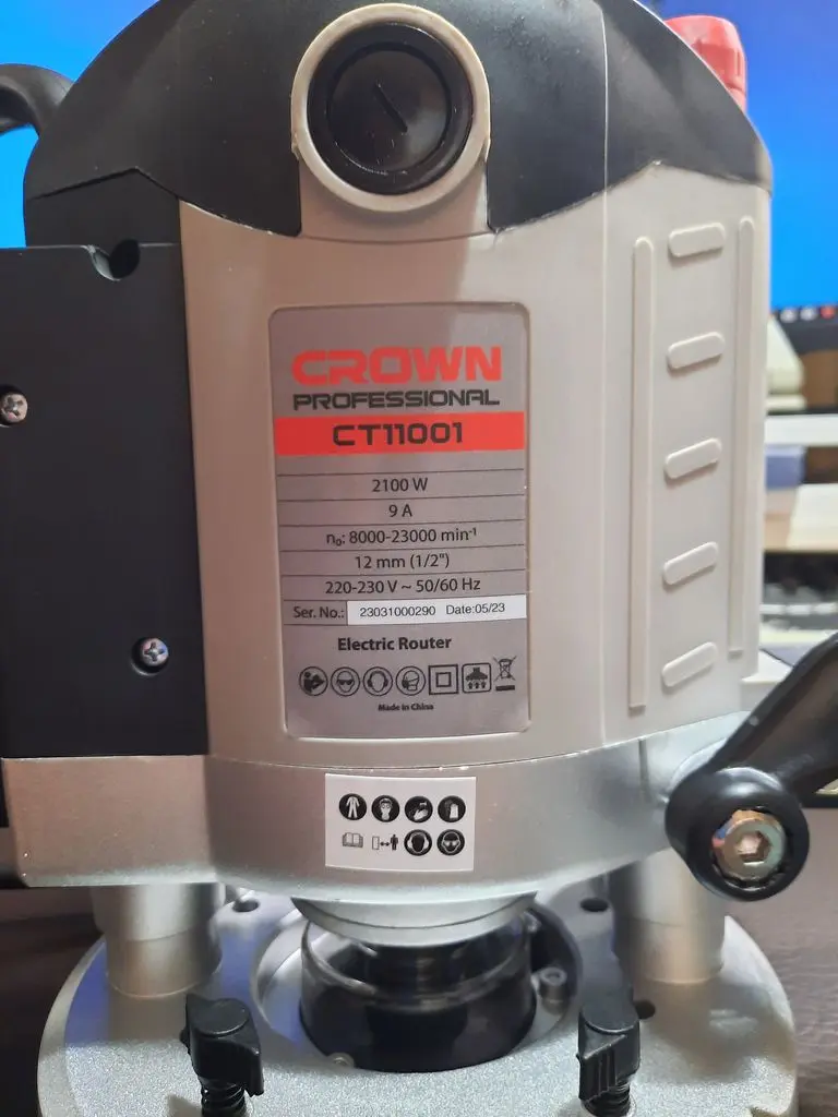 Crown Plunge Router CT11001