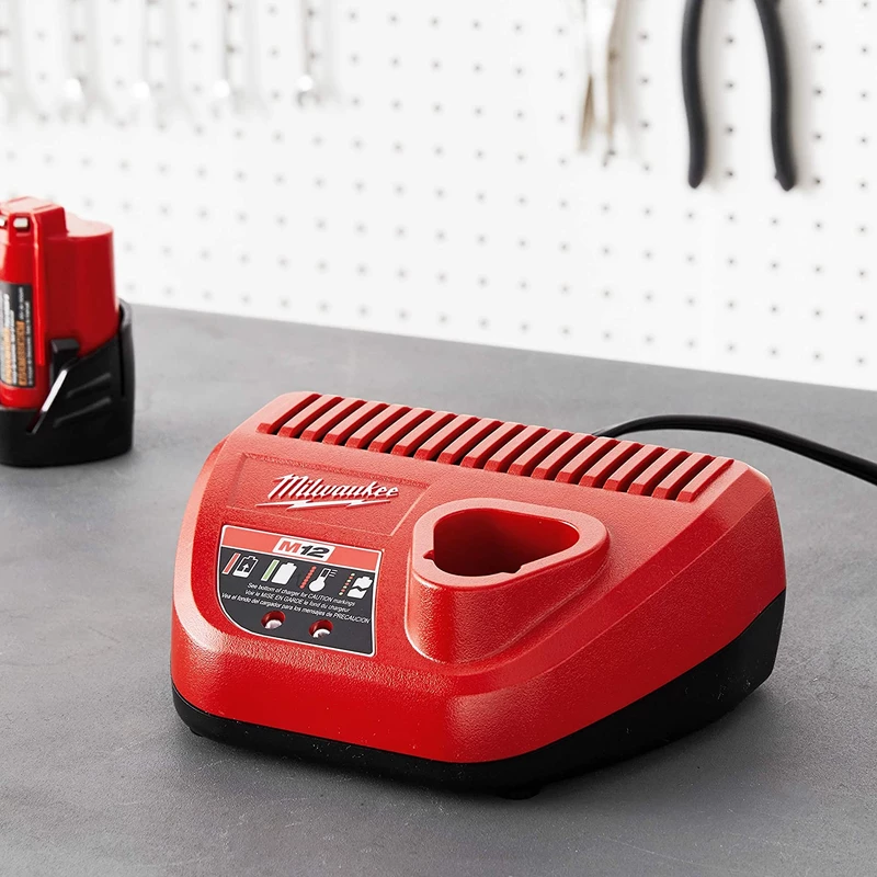 Milwaukee M12C4